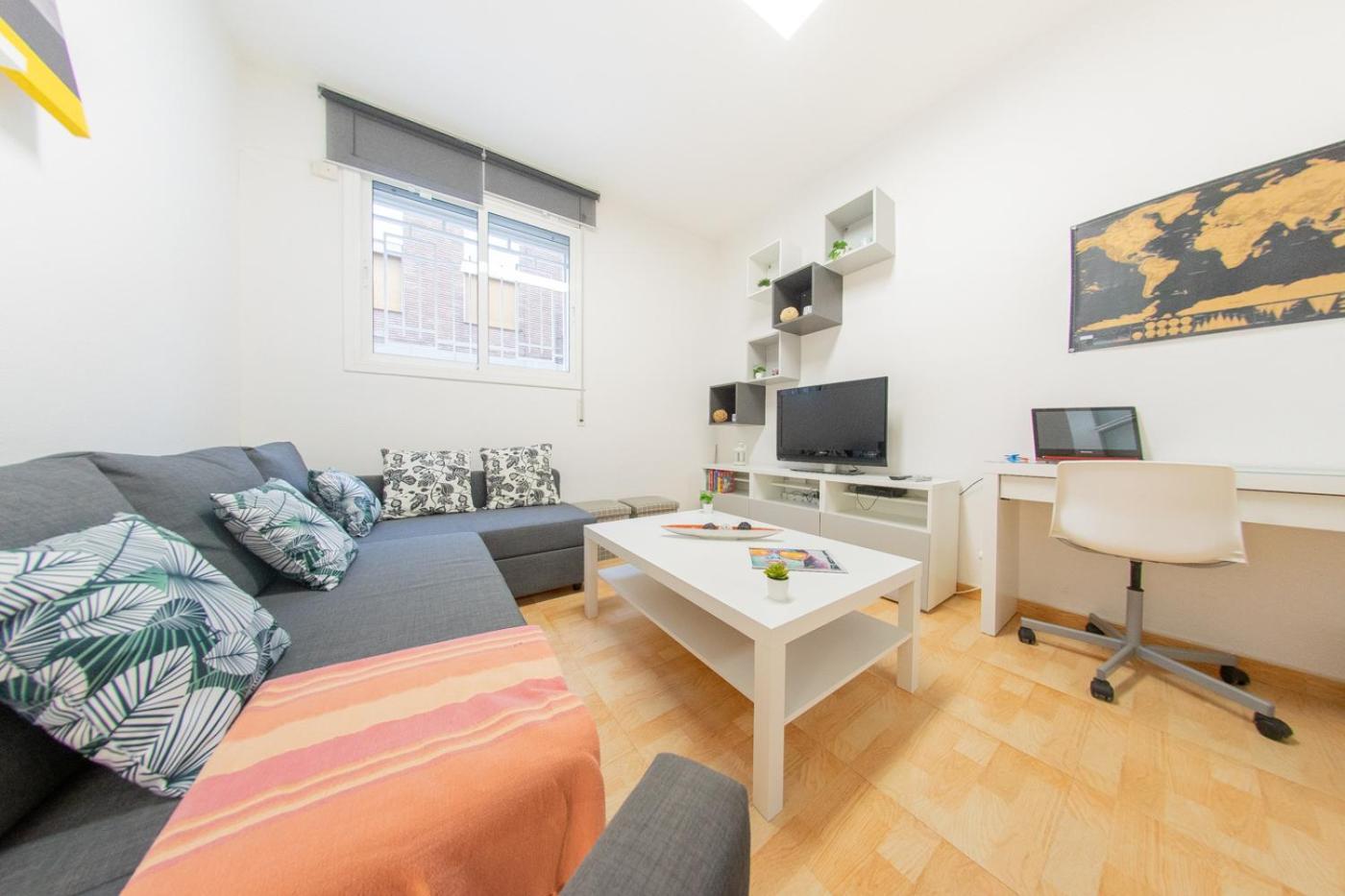 Ahllenrock Como Un Hotel, Pero Solo Para Ti Cornella de Llobregat Bagian luar foto